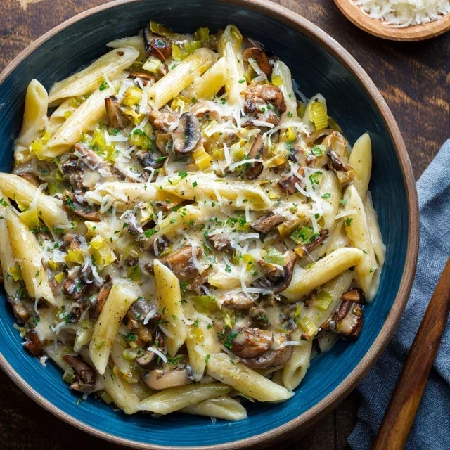Caramelized Leek and Mushroom Gruyere Pasta